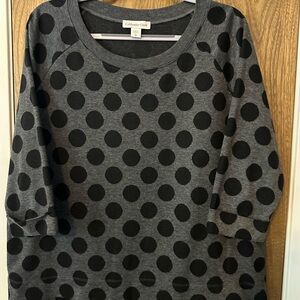 Coldwater Creek Gray/Black 3/4 sleeve fleece top with high low hemline.